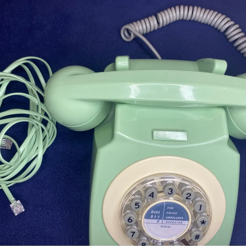 Wild & Wolf Model 746 Retro Rotary-Style Push-Button Telephone — Mint Green